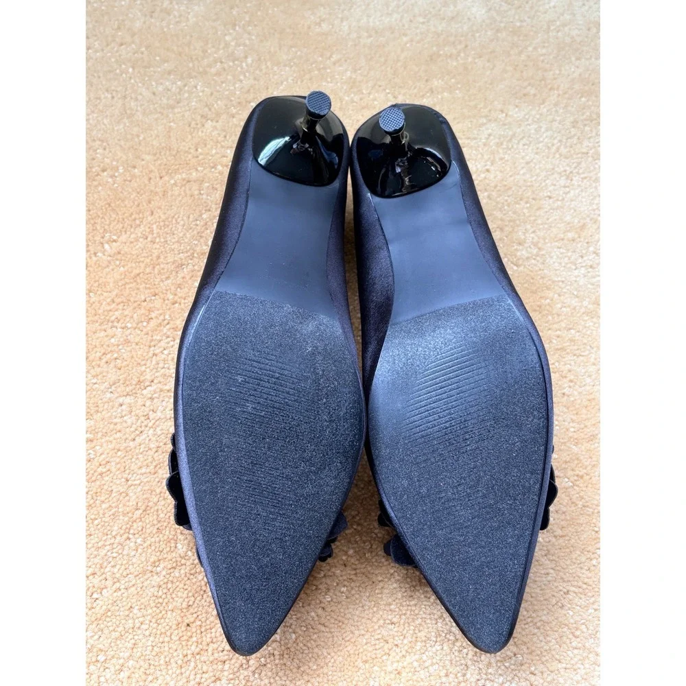 Amanda DiLaurie Black Satin Pointed Toe Kitten Heel Embellished Flower   Sz‎ 10M